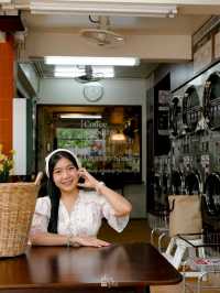 Haus Haus Coffee & Laundry Space