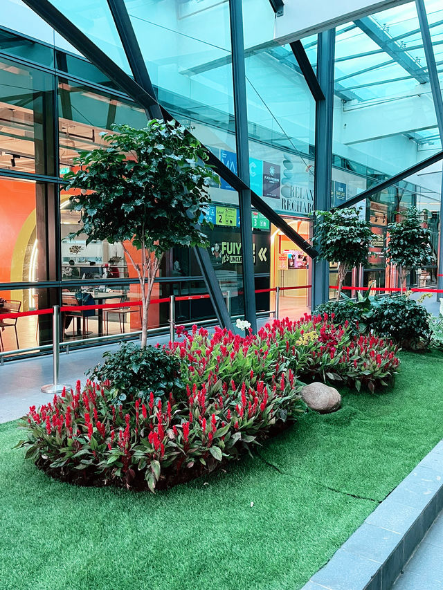 KLIA2: Modern Travel Hub with Style, Speed & Shopping Delights KLIA2: Modern Travel Hub with Style, Speed & Shopping Delights