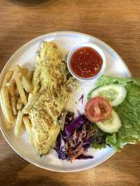 Labers Coffee Pergudangan, Industrial Chic Meets Local Comfort