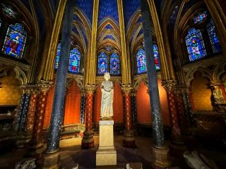 🌈 แซงต์-ชาแปล – ผลงานชิ้นเอกกระจกสีของปารีส ✨