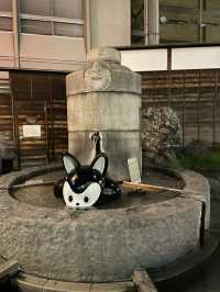 坊ちゃんのキャラクターのショー 道後温泉 放生園のシンボル