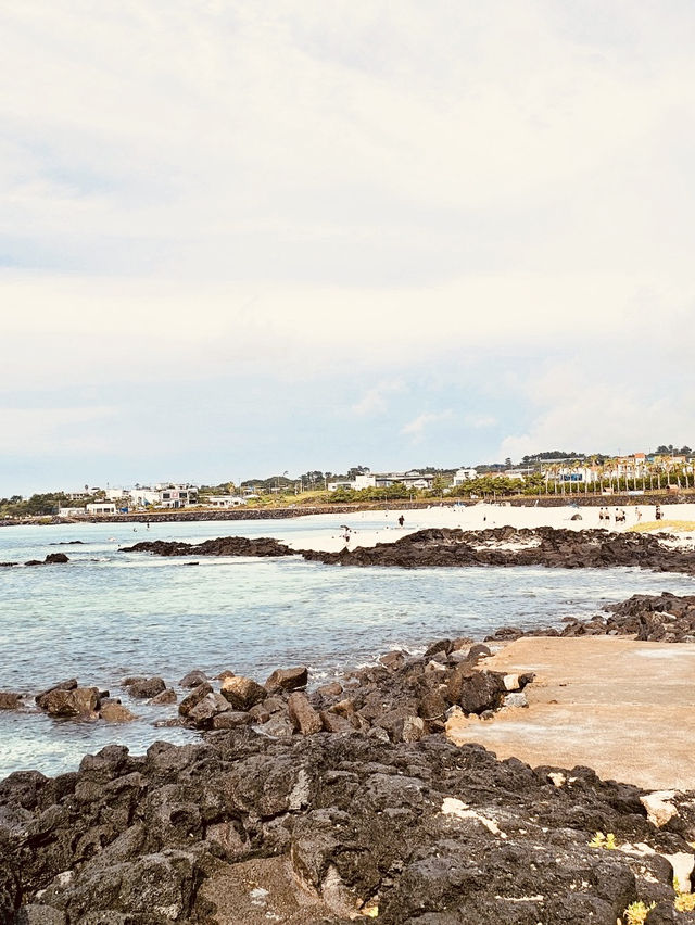 The Perfect Family-Friendly Shoreline The Perfect Family-Friendly Shoreline