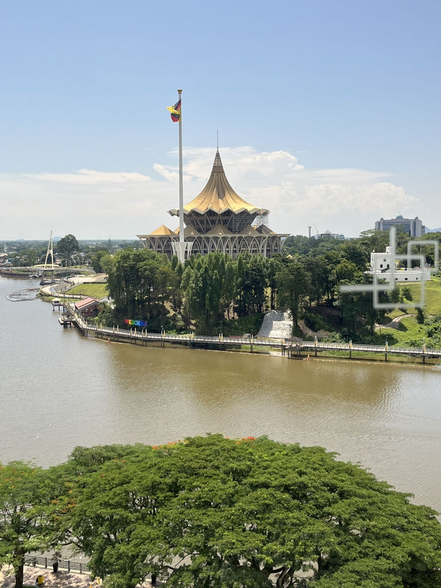 🌅 The Perfect Kuching Day: From Hilton Views to Borneo Mysteries! 🏛️
