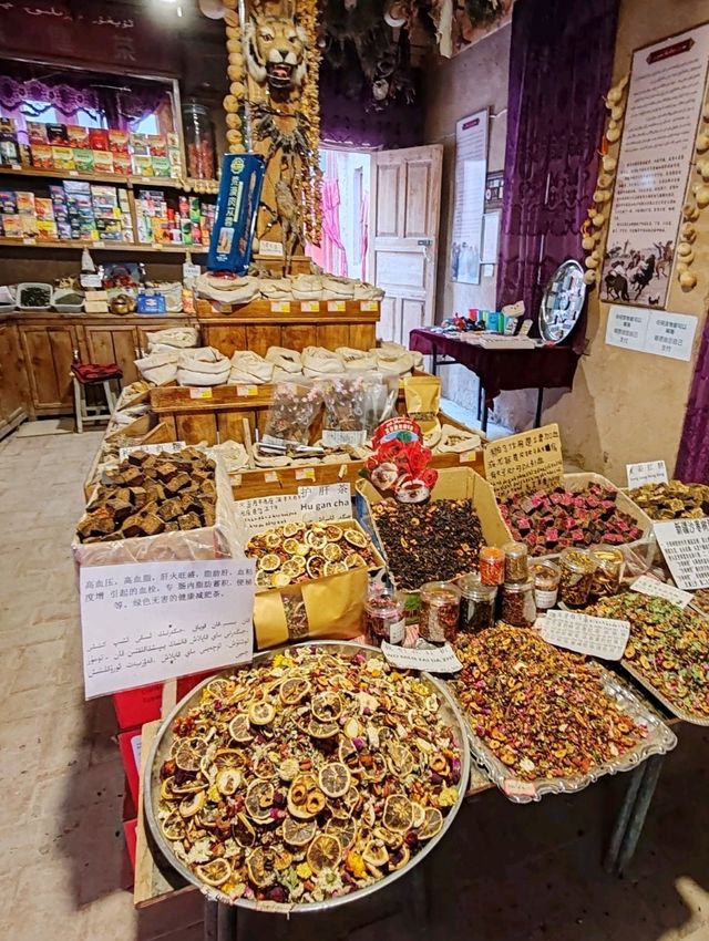 Gaotai Folk Houses: A Commercial Scene Blending Tradition and Tourism