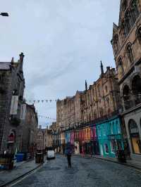 Victoria Street, Edinburgh: A Curved Portal to Whimsy and Wonder