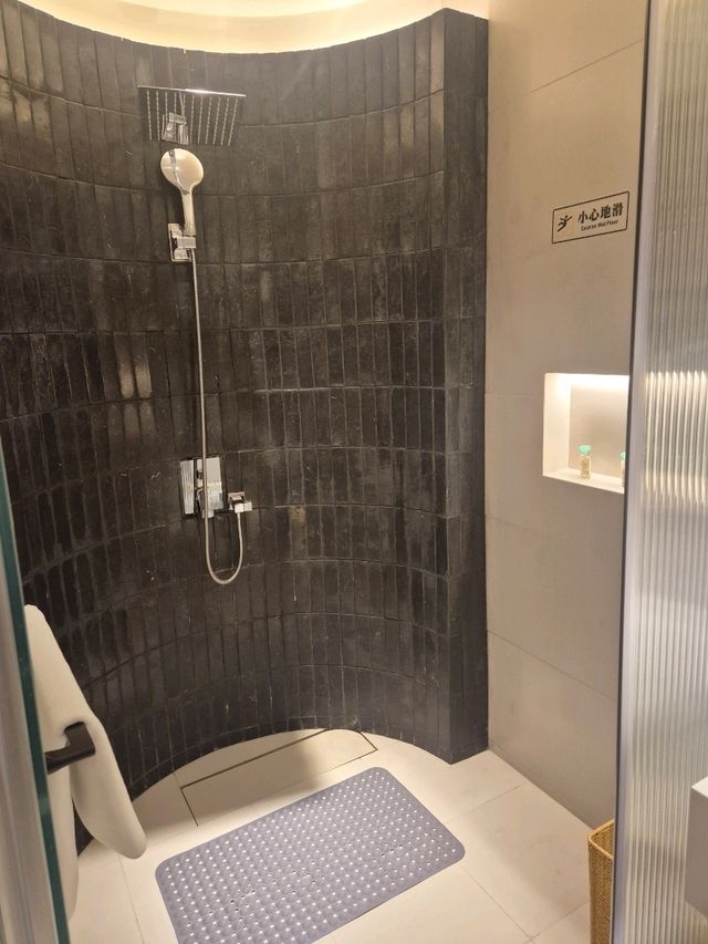 Chic Stays in Chengdu: RETURN Courtyard Hotel Review 🏨✨ Chic Stays in Chengdu: RETURN Courtyard Hotel Review 🏨✨