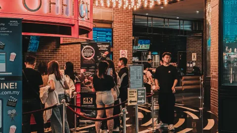 Bona Cinemas – โรงภาพยนตร์สุดหรูเหนือเมฆ — traveler post in เบงตง