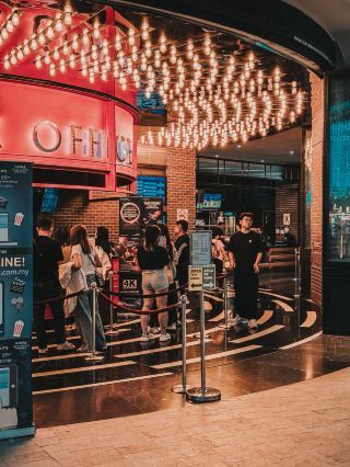 Bona Cinemas – A Luxurious Movie Escape Above the Clouds