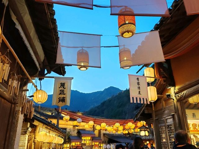 Lantern Lights in Wangxian Valley: A Timeless Glow in the Night