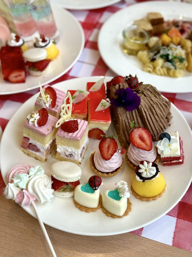 A Sweet Strawberry Fairy Buffet Experience at Hilton