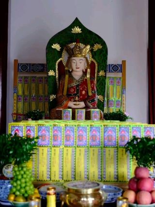 興國寺石佛 | 莊嚴宏偉的丈八佛。