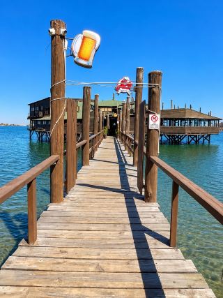 🌊 【ナミビア・スワコプムント】海の上に浮かぶ絶景レストラン「The Raft Restaurant」体験レポ 🇳🇦