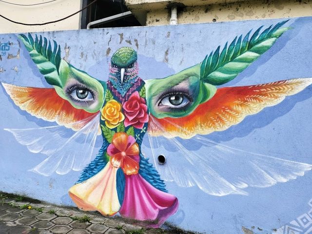 Walking around Otavalo town 