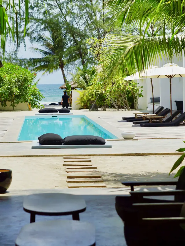 A Staycation on Koh Rong Island: Tamu Koh Rong.