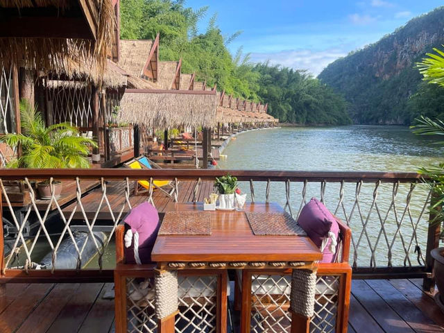 The float house river kawai resort 🇹🇭 