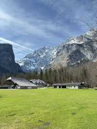 「德國著名景點國王湖，堆積着雪的阿爾卑斯山的山脈！眼前景色十分迷人！」