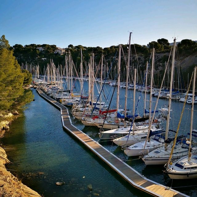From Calanques to Coastline: My Cassis Beach Adventure