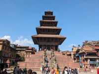 バスタブル　ニャタポラ寺院