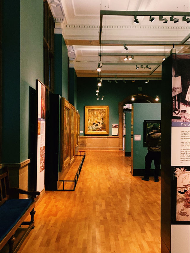🎨🏛️ Glasgow’s Top Museums: Art, History & Media Magic!