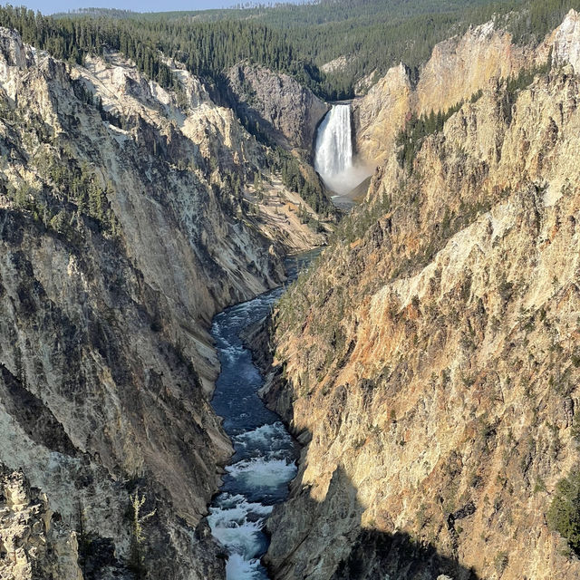 🌄 Yellowstone Hidden Icons – Another Set of Must-See Landmarks 🌄