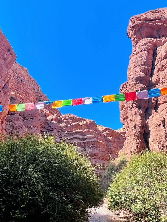 🏜️ China’s Secret Grand Canyon – Silk Road Scenery That’ll Take Your Breath Away