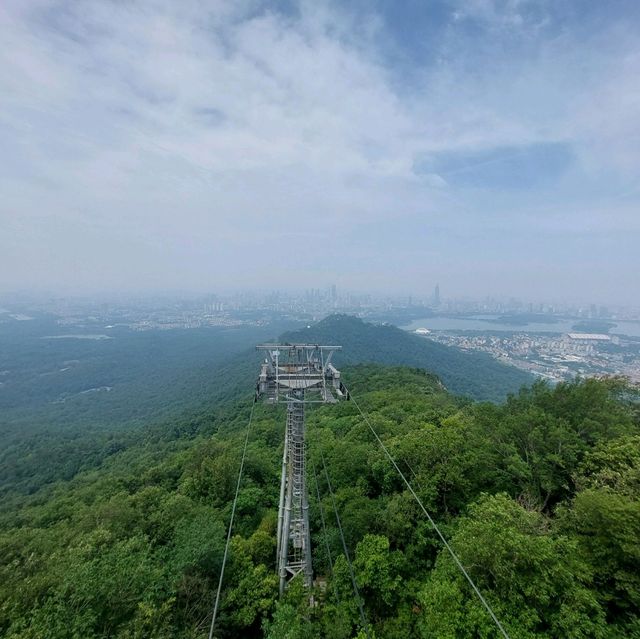 Nanjing, the Zhongshan Mountain National Park is a beautiful national park