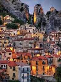 🏞️ A Quiet Pause in Romagna – Borghi, Italy