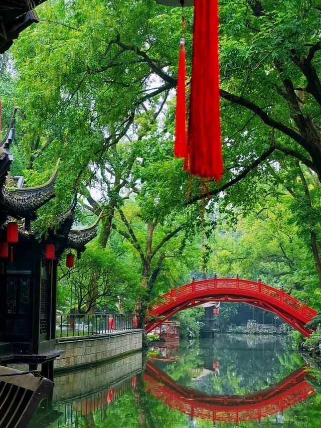 🌸 Yangzhou – A Classical Chinese City of Gardens, Canals, and Poetry