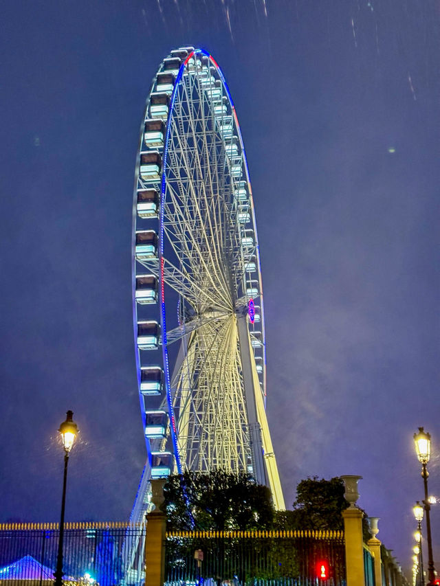 Paris Lights Up🌟