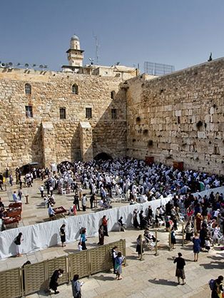 A Journey Through the Heart of Jerusalem: Exploring History and Culture 