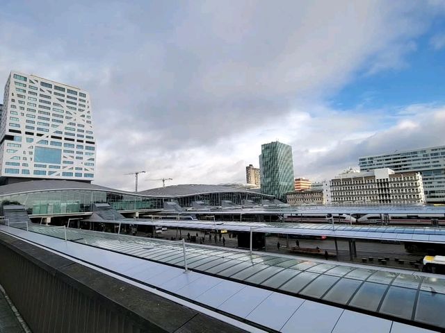 Cloudy City Walks🌥️