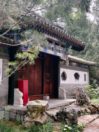 北京北海公園：白塔、湖泊與遊船
