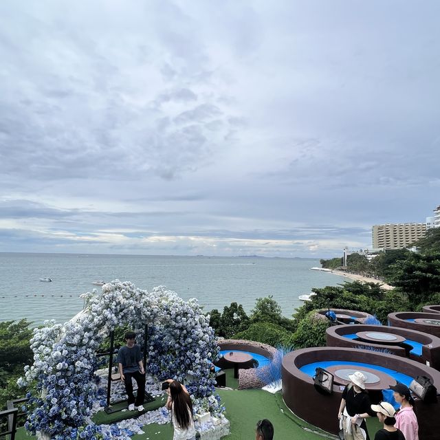 打卡泰國芭提雅懸崖鳥巢餐廳