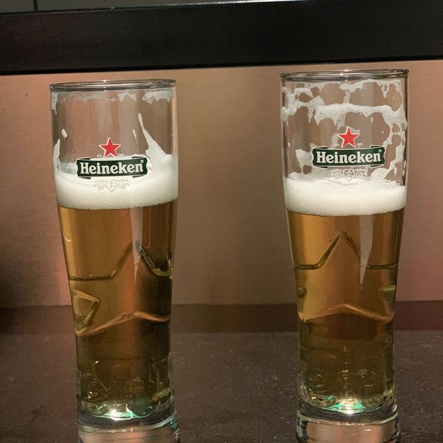 Bottoms Up! Amsterdam Heineken Experience 🍻