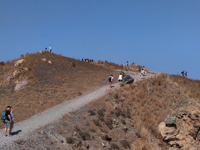 聖托里尼卡美尼火山島