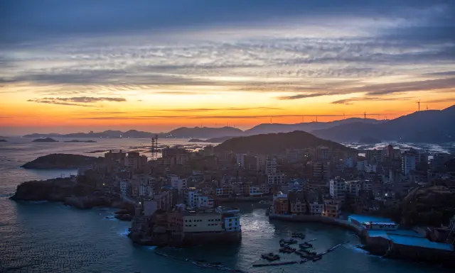 Fujian 'Rio de Janeiro' | Qida Village Flag Crown Peak