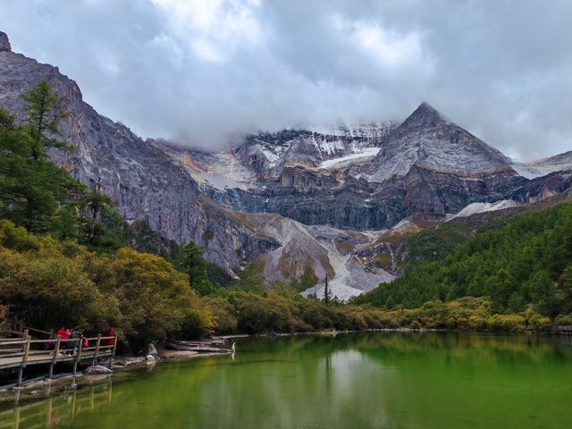 今天進亞丁，旅途更在意身心愉悅，果斷pass掉海拔4600↑的五色海和牛奶海