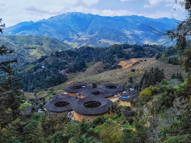 田螺坑，俗稱四菜一湯