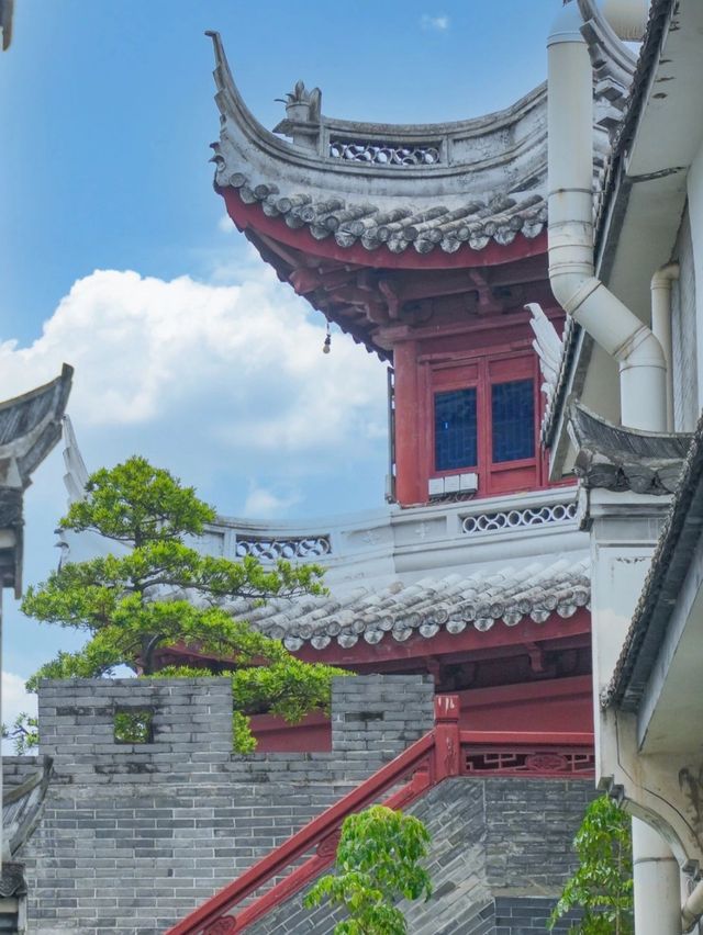 我在深圳拍到了千與千尋，地鐵直達免費古鎮——深圳古玩城