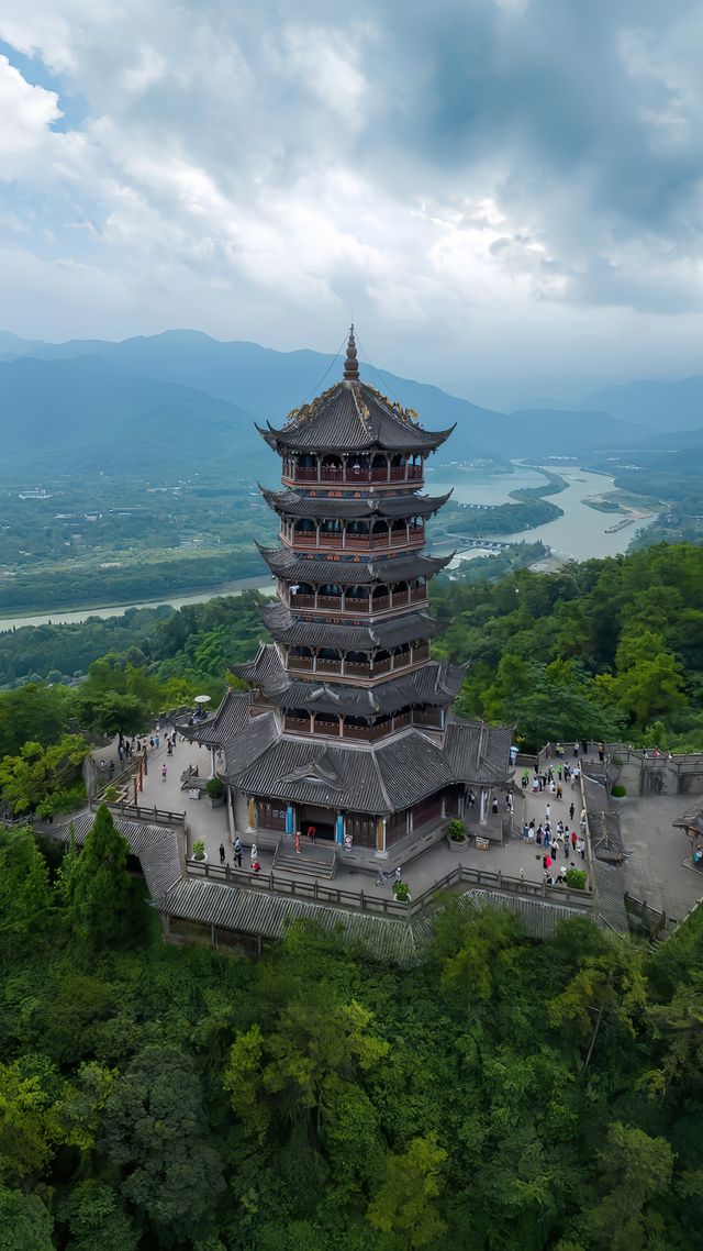 這是二千多年前的水利工程