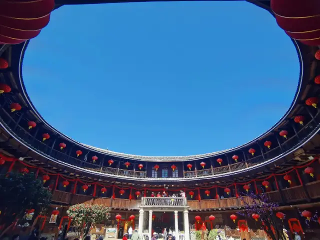 Yongding Tulou | A single building gathers thousands of families, where my heart rests is my hometown