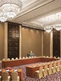 🌟 Mumbai Marvels: St. Regis' Luxe Comforts 🌟