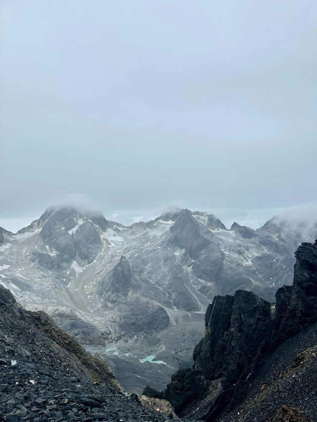 仿佛在火星雪蓮峰