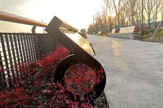 兩根煙囪的大片既視感~~楊樹浦電廠遺址公園。