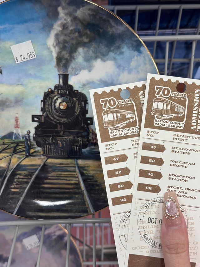 多倫多周邊的秋日童話 | 森林小電車之旅。