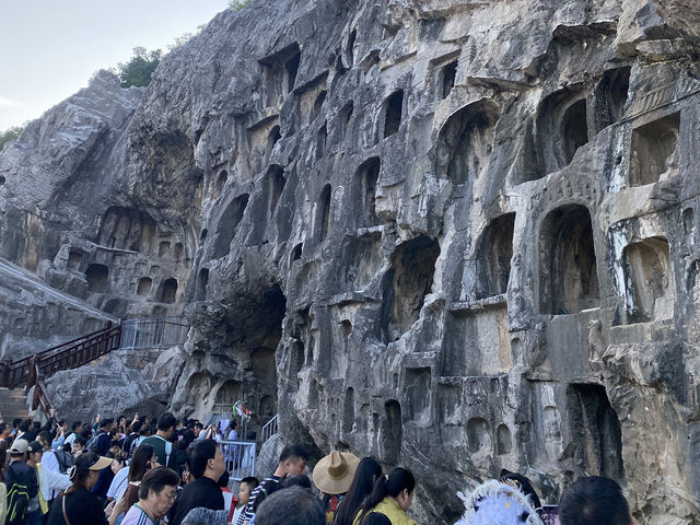 Longmen Grottoes - Ancient Stone Craving Masterpiece 🇨🇳