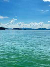 廣東河源．萬綠湖 | 農夫山泉水水源地。