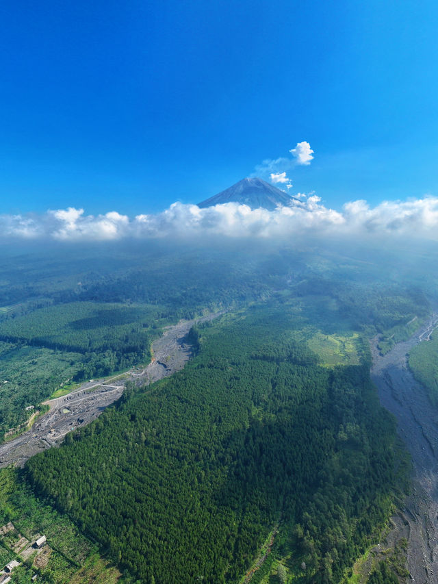泗水｜【探秘塞梅魯火山】 這裡是大自然的心跳！
