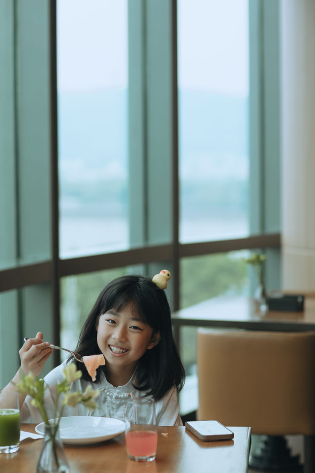 杜甫江閣旁嘅神仙酒店，親子黨狂喜！