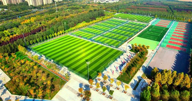 周末好去處！這裡竟然藏着一個「海濱公園」